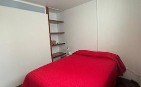 Habitacion Economica Y Pequena Con Bano Privado Cerca Del Centro Historico